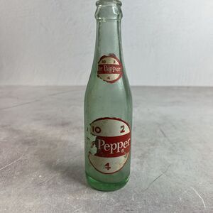 Vintage Dr Pepper Soda‎ Bottle 10oz White Red 10 2 4 Empty